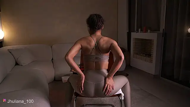 paulacora100 Adlı Modelin Canlı XXX Sohbeti