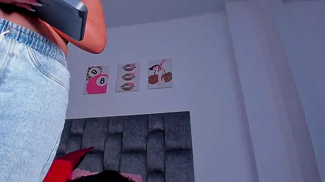 kittymonroe1 Adlı Modelin Canlı XXX Sohbeti