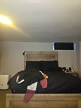 piggylatino's Webcam Show