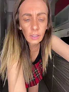 DivineAmely: απευθείας συνομιλία ΧΧΧ