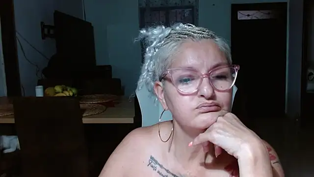 bety-cum2 Adlı Modelin Canlı XXX Sohbeti