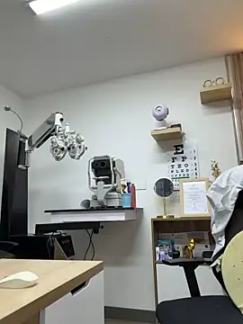 alicee16 Adlı Modelin Canlı XXX Sohbeti