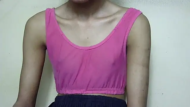 Anu_tiny Chat XXX in diretta