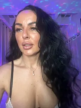 Онлайн чат XXX SofiaaMaria