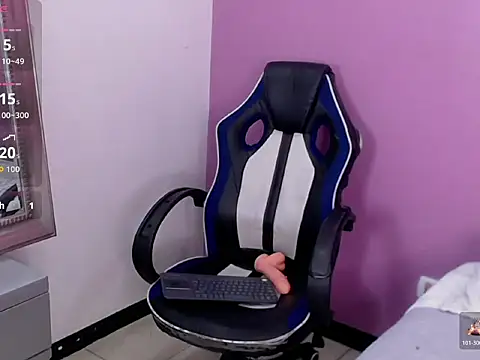 Alaiia___のライブXXXチャット