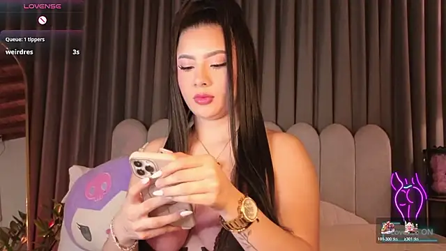 samy_clay's Live XXX Chat