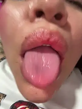 Lovelipsbig Chat XXX in diretta