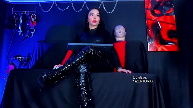 Chatroom XXX en direct de KaramStone