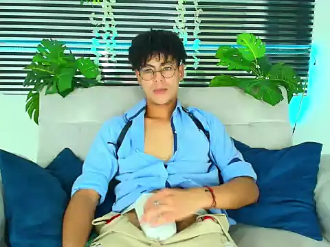 Вебкам-шоу ThiiagoSaeenz