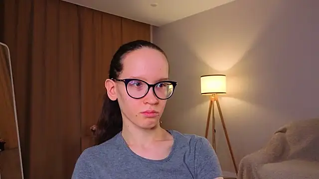 BettyBrowni Adlı Modelin Canlı XXX Sohbeti