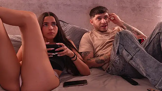 دردشة Nicky_and_Blake الجنسية المباشرة