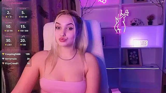 adrelaxina's Live XXX Chat