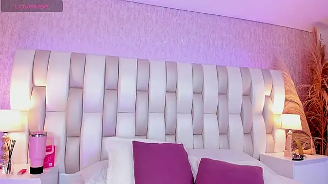 Viollet_xoxo 现场XXX聊天