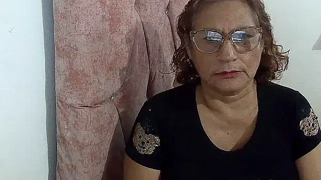 Chat +18 de charrysexy1 ao vivo