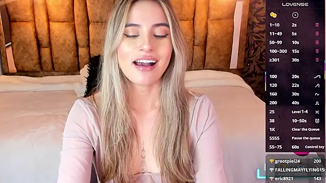 Webkamerová show KiaraCarter