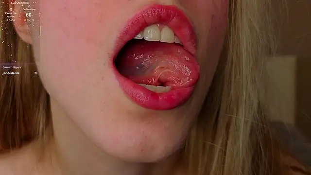 TiffinyMergist: онлайн-секс-чат