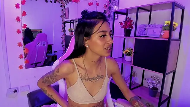 KarlaSlutSkinny__'s Live XXX Chat