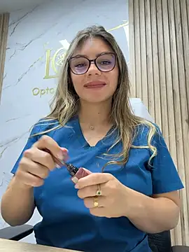 alicee16 élő XXX-chatje