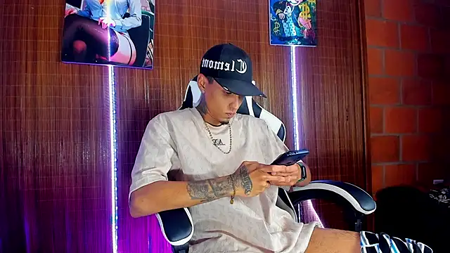 Pokazy przed kamerką – Liam_lee