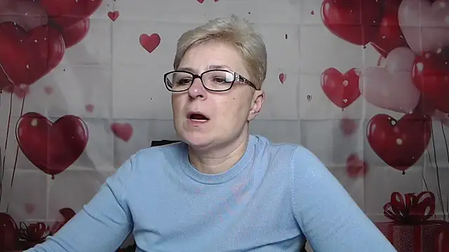 EmiliaGree's Live XXX Chat