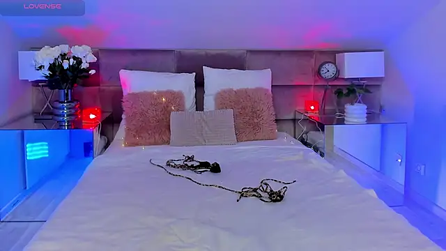 MiaMuse's Live XXX Chat