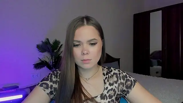 Kira_love_81's Live XXX Chat