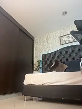 Lander_Cruz Adlı Modelin Web Kamerası Şovu