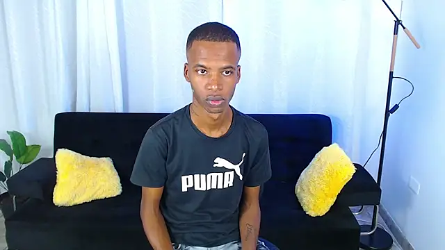 gusy_18 live XXX chat