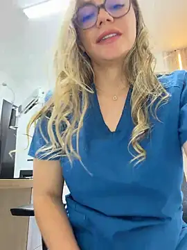 Chatroom XXX en direct de alicee16