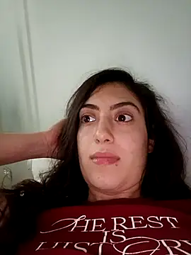 MIYESSI Live XXX-chat