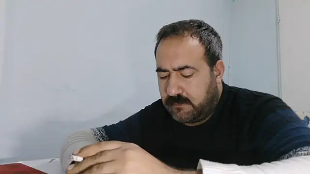 big_snakee's Live XXX Chat