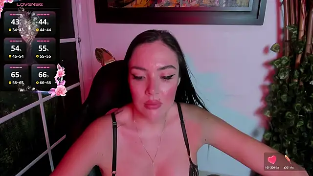 brianna_196 Adlı Modelin Canlı XXX Sohbeti