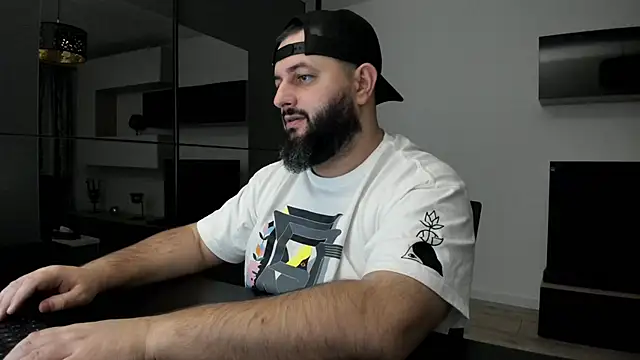 DravenPeak Chat XXX live