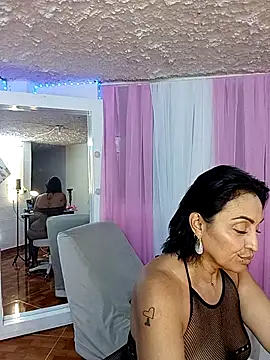 zullyxhot webcam show