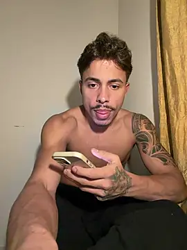 Вебкам-шоу AlexActive