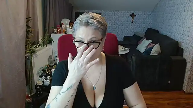 bigtits4you Live XXX-chat