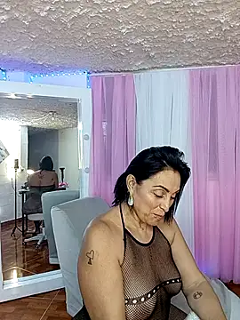 zullyxhot: онлайн-секс-чат