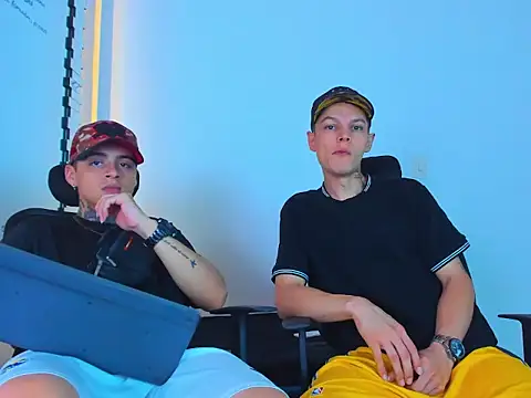 Thomas-Wil Adlı Modelin Web Kamerası Şovu