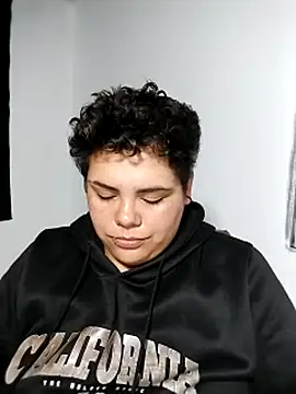 Hailey_Curvy's Webcam Show