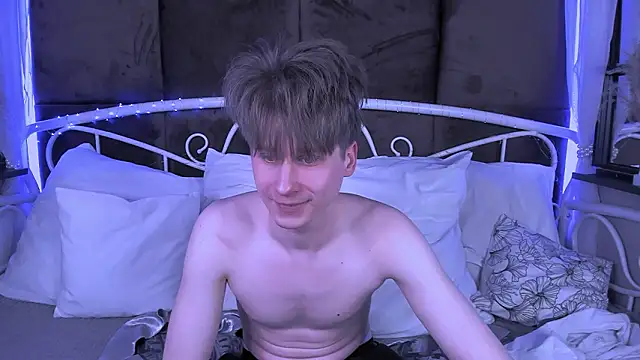 ScottPierce Adlı Modelin Canlı XXX Sohbeti