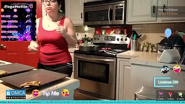 YogaHottie76のライブXXXチャット