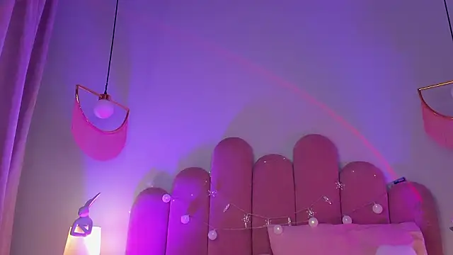 Вебкам-шоу ElsaYoung