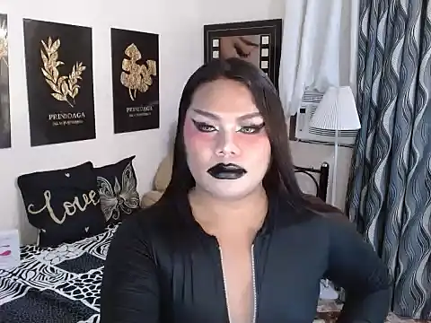 Živý XXX chat TSbrianaHugeCock