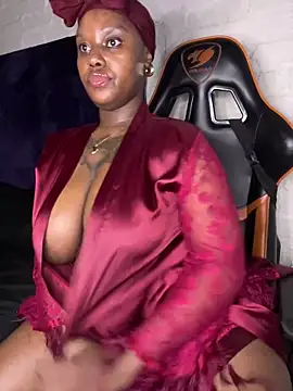 QUEEN_NOBUHLE_FEMDOM_777 Webcam show