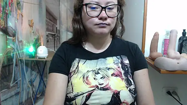 curly_greeneyed Adlı Modelin Canlı XXX Sohbeti