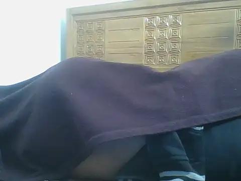 Heartline Adlı Modelin Canlı XXX Sohbeti