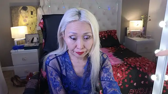 Chat XXX Live RoxalanaStar