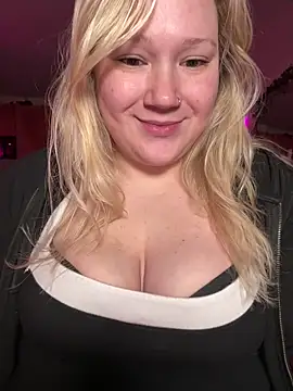 Pokazy przed kamerką – PiggyRose