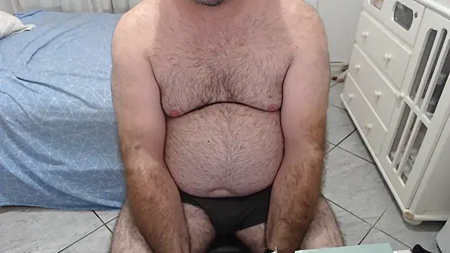 MysterBearMG – Naživo XXX chat