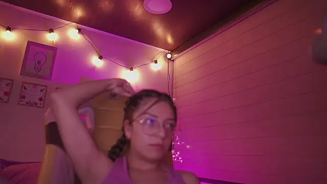 milly_kenner élő XXX-chatje